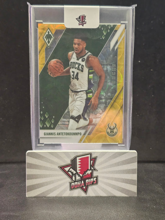 2021/22 Phoenix Giannis Antetokounmpo Gold Scope 15/18